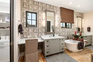 125 Almedo Way Way NE, Saint Petersburg, FL 33704 - Photo 19