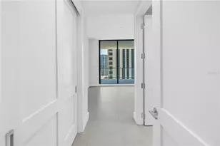 275 1st Ave S, Saint Petersburg, FL 33701 - Photo 27