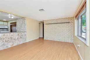 8350 94th Ave, Seminole, FL 33777 - Photo 9