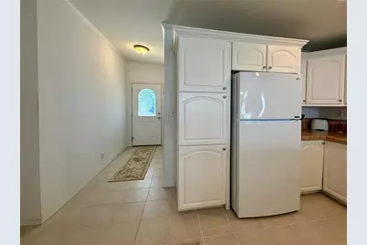 209 S Port Royal Lane, Apollo Beach, FL 33572 - Photo 7