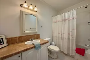 209 S Port Royal Ln, Apollo Beach, FL 33572 - Photo 23