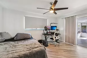 10569 Lake Vista Dr, Seminole, FL 33772 - Photo 11