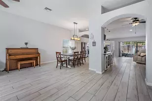 11130 Indian Oaks Dr, Tampa, FL 33625 - Photo 3