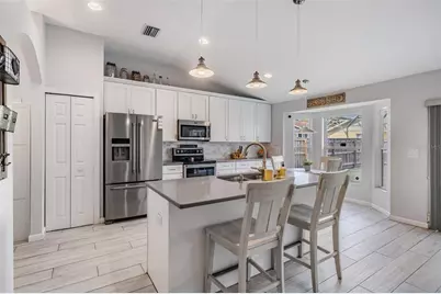 11130 Indian Oaks Drive, Tampa, FL 33625 - Photo 9