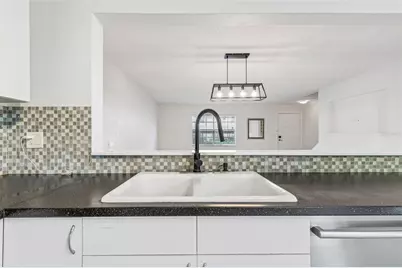 607 Bough Avenue, Clearwater, FL 33760 - Photo 9