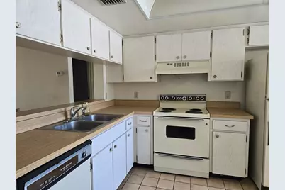 7700 92nd Street #202, Seminole, FL 33777 - Photo 3