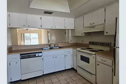 7700 92nd Street #202, Seminole, FL 33777 - Photo 5