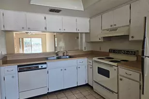 7700 92nd St, Seminole, FL 33777 - Photo 5