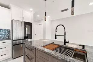 211 Dolphin Point, Clearwater Beach, FL 33767 - Photo 25