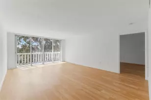 1001 Pearce Dr, Clearwater, FL 33764 - Photo 11
