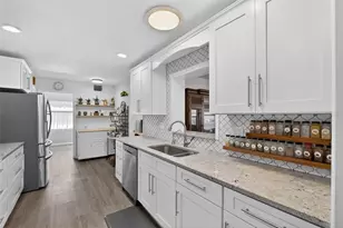 1302 Desert Hills Dr, Sun City Center, FL 33573 - Photo 23