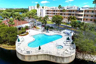 6475 Shoreline Dr, Saint Petersburg, FL 33708 - Photo 3