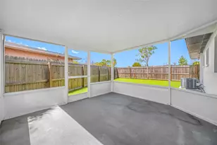 4916 Carlyle Rd, Tampa, FL 33615 - Photo 33