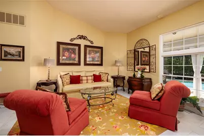 380 Fan Palm Court NE, Saint Petersburg, FL 33703 - Photo 15