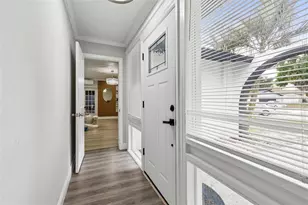 7403 Spring Ct, Tampa, FL 33634 - Photo 9