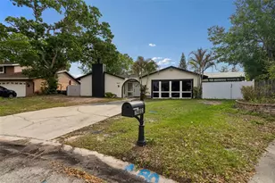 7403 Spring Ct, Tampa, FL 33634 - Photo 3