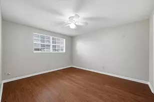 3915 W State St, Tampa, FL 33609 - Photo 13