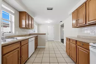 3915 W State St, Tampa, FL 33609 - Photo 21