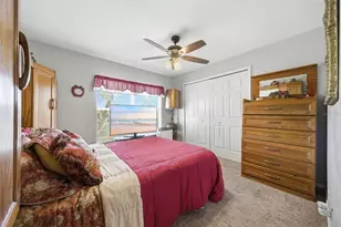 192 Coquina Bay Drive, Saint Petersburg, FL 33705 - Photo 25