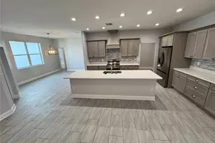 37533 Teri Ct, Dade City, FL 33525 - Photo 5