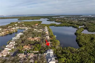 912 Myakka Ct NE, Saint Petersburg, FL 33702 - Photo 29