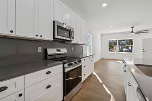 5111 68th St N, Saint Petersburg, FL 33709 - Photo 25