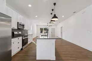 5111 68th St N, Saint Petersburg, FL 33709 - Photo 23