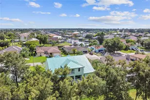 711 Eagle Ln, Apollo Beach, FL 33572 - Photo 7