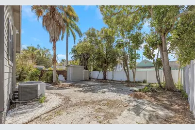 1022 8th Street N, Saint Petersburg, FL 33701 - Photo 27