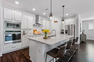 4910 Lakeshore Oaks Ct, Tampa, FL 33624 - Photo 5