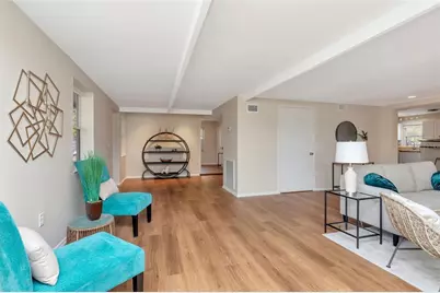 7420 Dr Martin Luther King Jr Street N, Saint Petersburg, FL 33702 - Photo 13