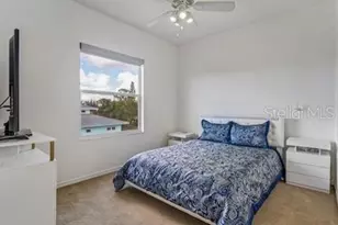 402 Shore Dr W, Oldsmar, FL 34677 - Photo 31