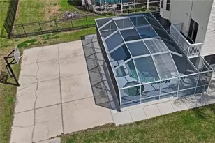 402 Shore Dr W, Oldsmar, FL 34677 - Photo 45