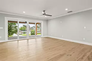 170 98th Ave N, Saint Petersburg, FL 33702 - Photo 9