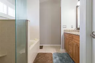 876 Addison Dr NE, Saint Petersburg, FL 33716 - Photo 29