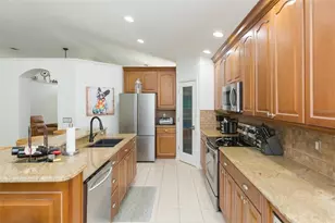 876 Addison Dr NE, Saint Petersburg, FL 33716 - Photo 17