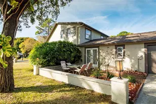 1647 Hobbit Rd, Dunedin, FL 34698 - Photo 5