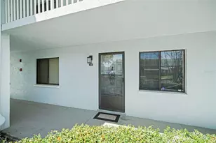 303 Martha Ln, Oldsmar, FL 34677 - Photo 5