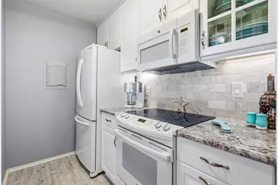 1400 Gandy Boulevard N #113, Saint Petersburg, FL 33702 - Photo 11