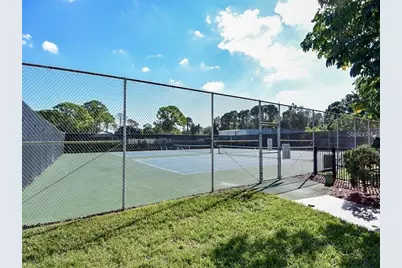 5750 80th Street N #D103, Saint Petersburg, FL 33709 - Photo 9