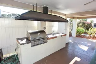 5750 80th St N, Saint Petersburg, FL 33709 - Photo 5