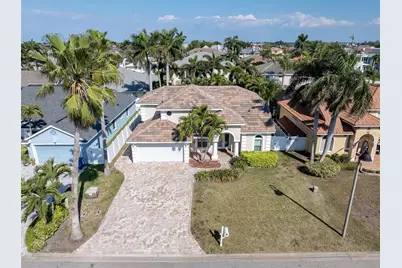 906 Landmark Circle S, Saint Petersburg, FL 33715 - Photo 3