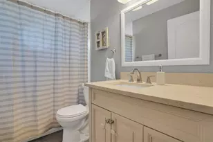 906 Landmark Circle S, Saint Petersburg, FL 33715 - Photo 23