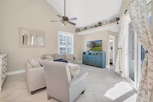 906 Landmark Circle S, Saint Petersburg, FL 33715 - Photo 7