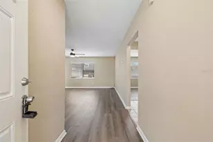 8301 Iberia Pl, Tampa, FL 33637 - Photo 5