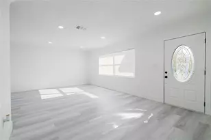 1832 Greenhill Dr, Clearwater, FL 33755 - Photo 19