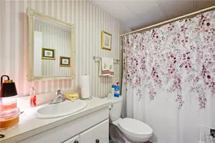37827 Mission Hills Ave, Zephyrhills, FL 33541 - Photo 25