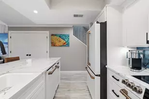 2055 Gulf of Mexico Dr, Longboat Key, FL 34228 - Photo 9