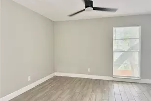 5129 Tennis Ct Cir, Tampa, FL 33617 - Photo 15