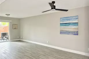 5129 Tennis Ct Cir, Tampa, FL 33617 - Photo 3